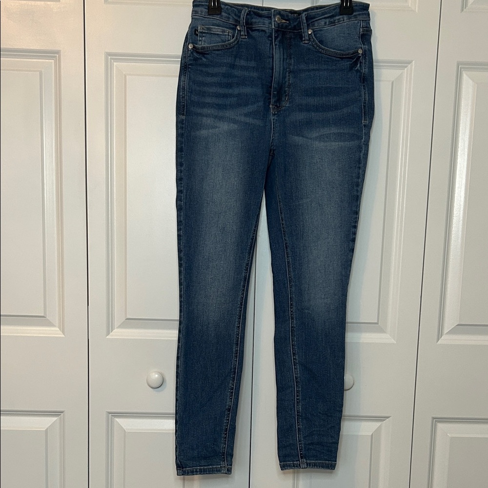 Classic High-Rise Skinny Jeans in Dark Blue